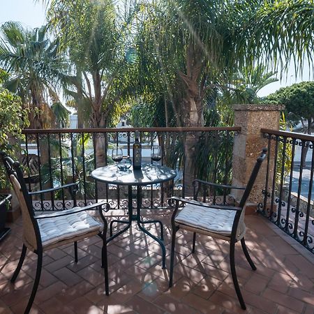 Hotel Azalea Playa Чиклана-де-ла-Фронтера Экстерьер фото